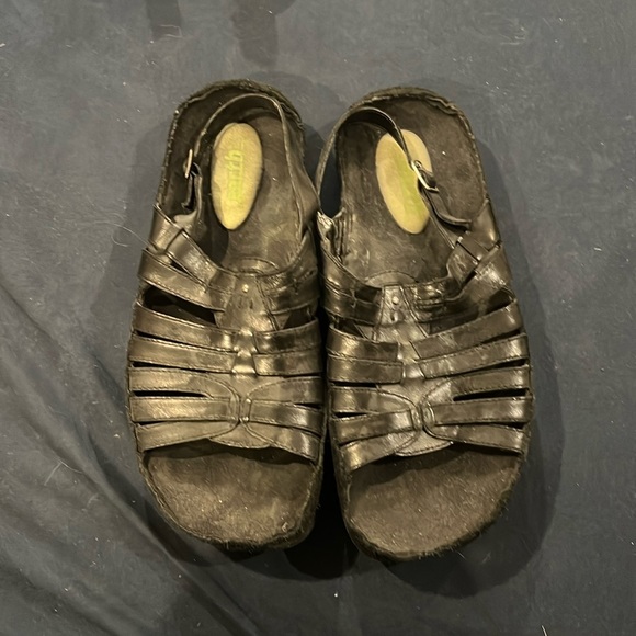 Earth Kalso 8 Leather upper. I hardly wore these Priced to sell no offers - Picture 1 of 6